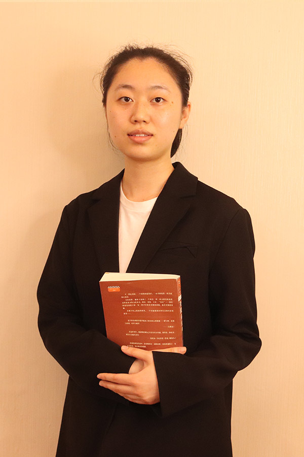 太白梁艺 本科学历，优秀班主任
